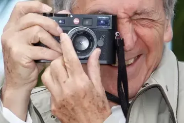 Costa gavras cineaste et photographe de notre realite